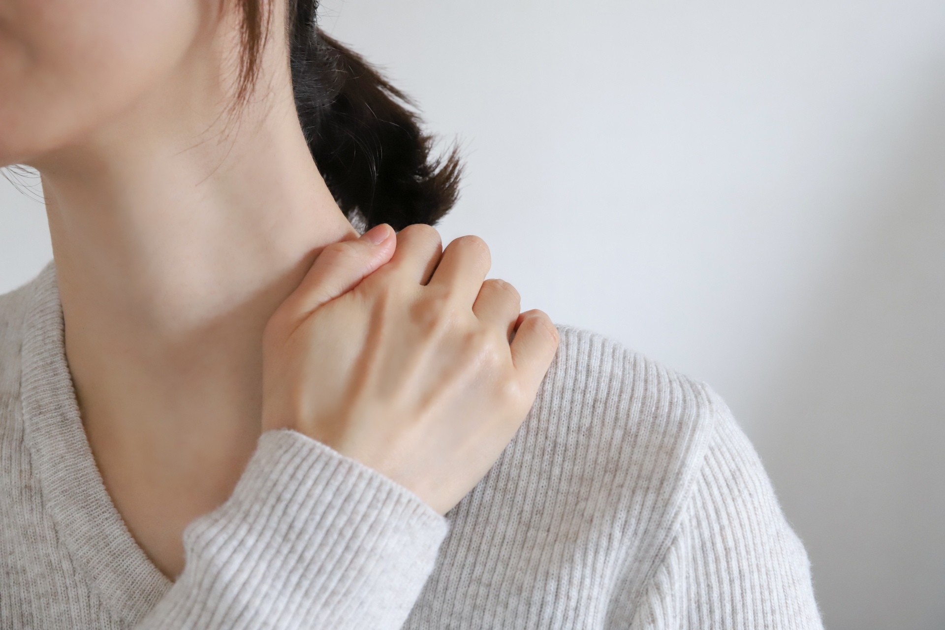 首・肩のこりによって起こる頭痛